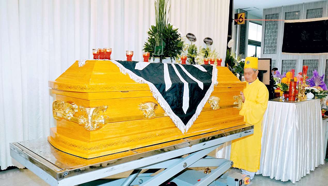Hình ảnh tang lễ đạo Cao Đài