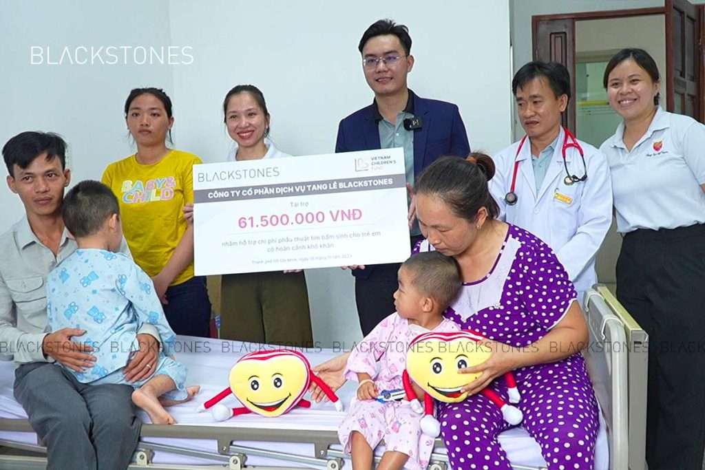 Dịch vụ tang lễ Blackstones tài trợ mổ tim cho 2 bé Thanh Tài và Ngọc Phú
