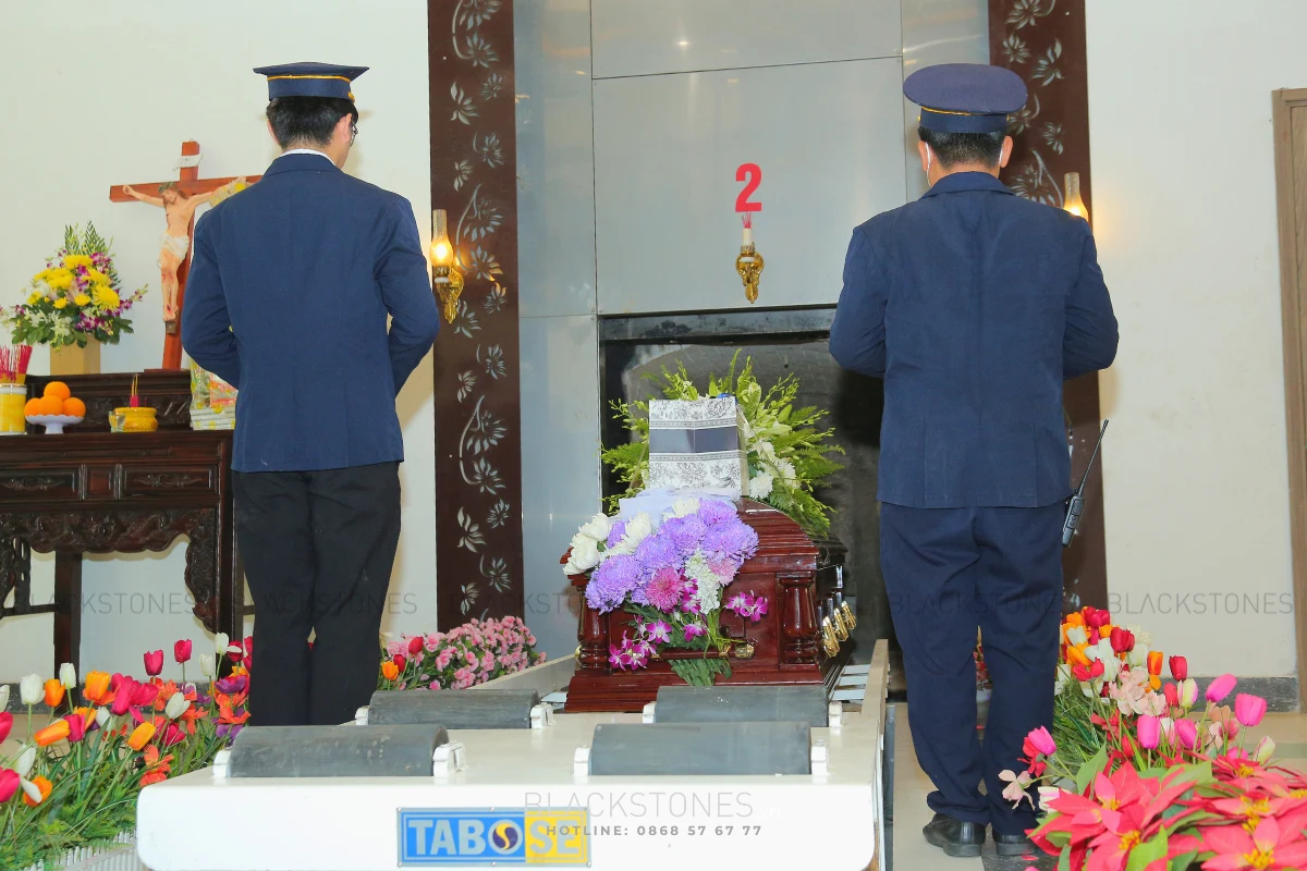Tang lễ đặc biệt Ánh Sáng Công giáo - nhà hỏa táng hòa lạc viên (3)
