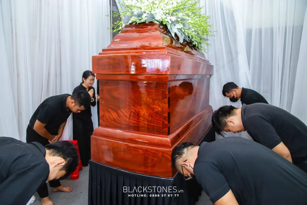 Nhân viên Tang lễ người hoa đặc biệt - Đồng Nai